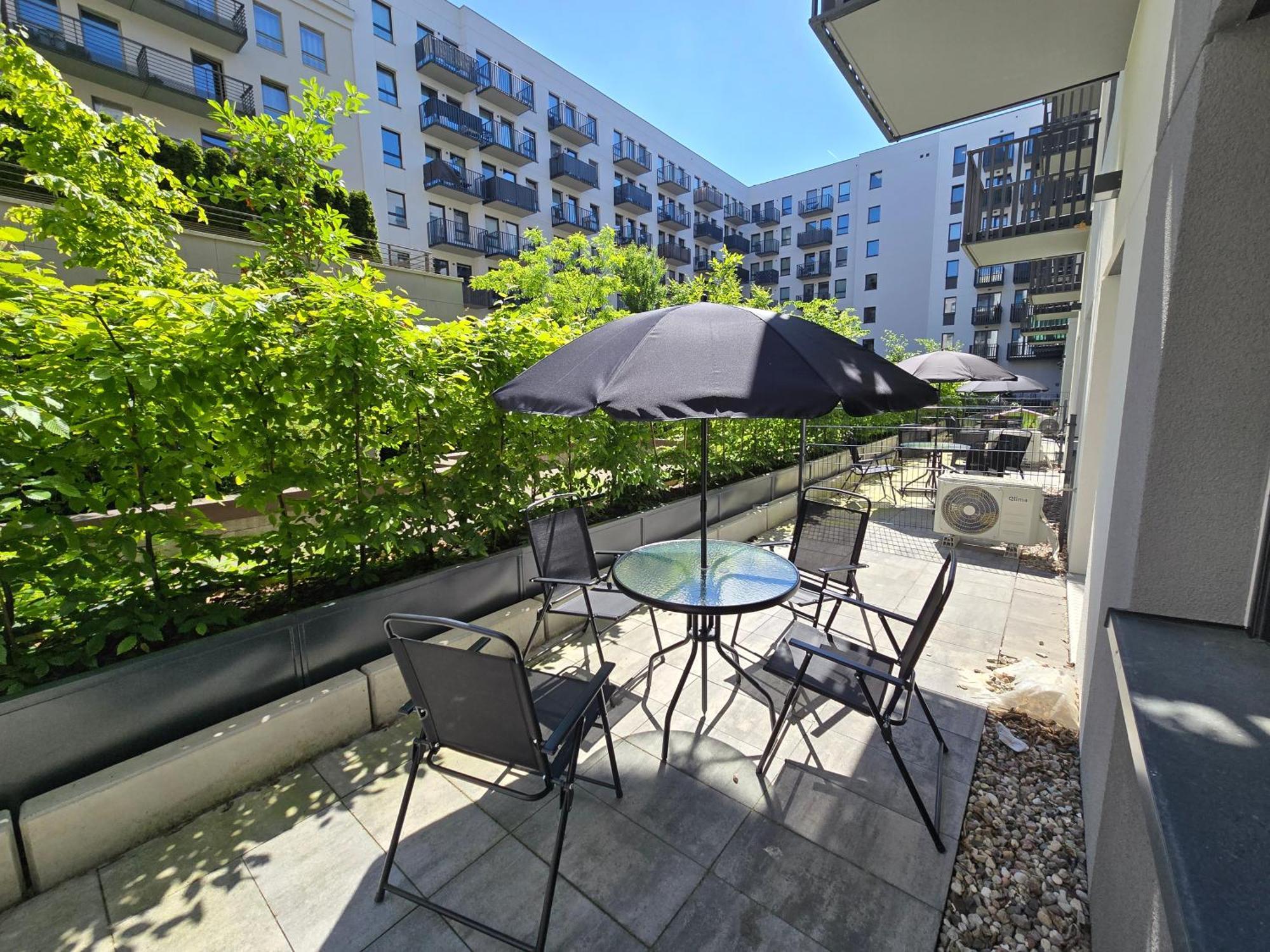 슈체친 Nova Oasis Garden 아파트 외부 사진